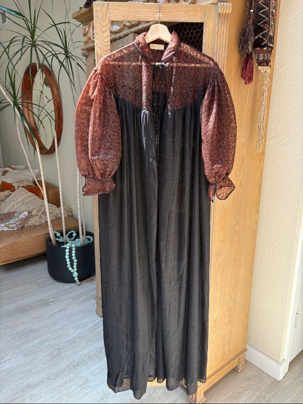Vintage Barbizon Lace Sheer Full Sweep Robe